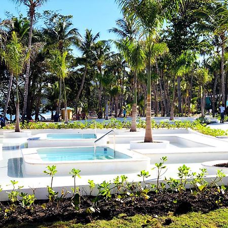 Senator Puerto Plata Hotell Eksteriør bilde The pool at the resort